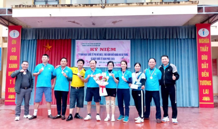 TRAO GIẢI BÓNG CHUYỀN