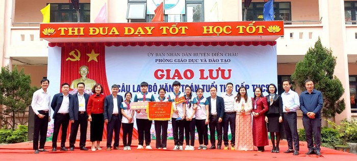 CÂU LẠC BỘ TOÁN VĂN TUỔI THƠ CẤP HUYỆN